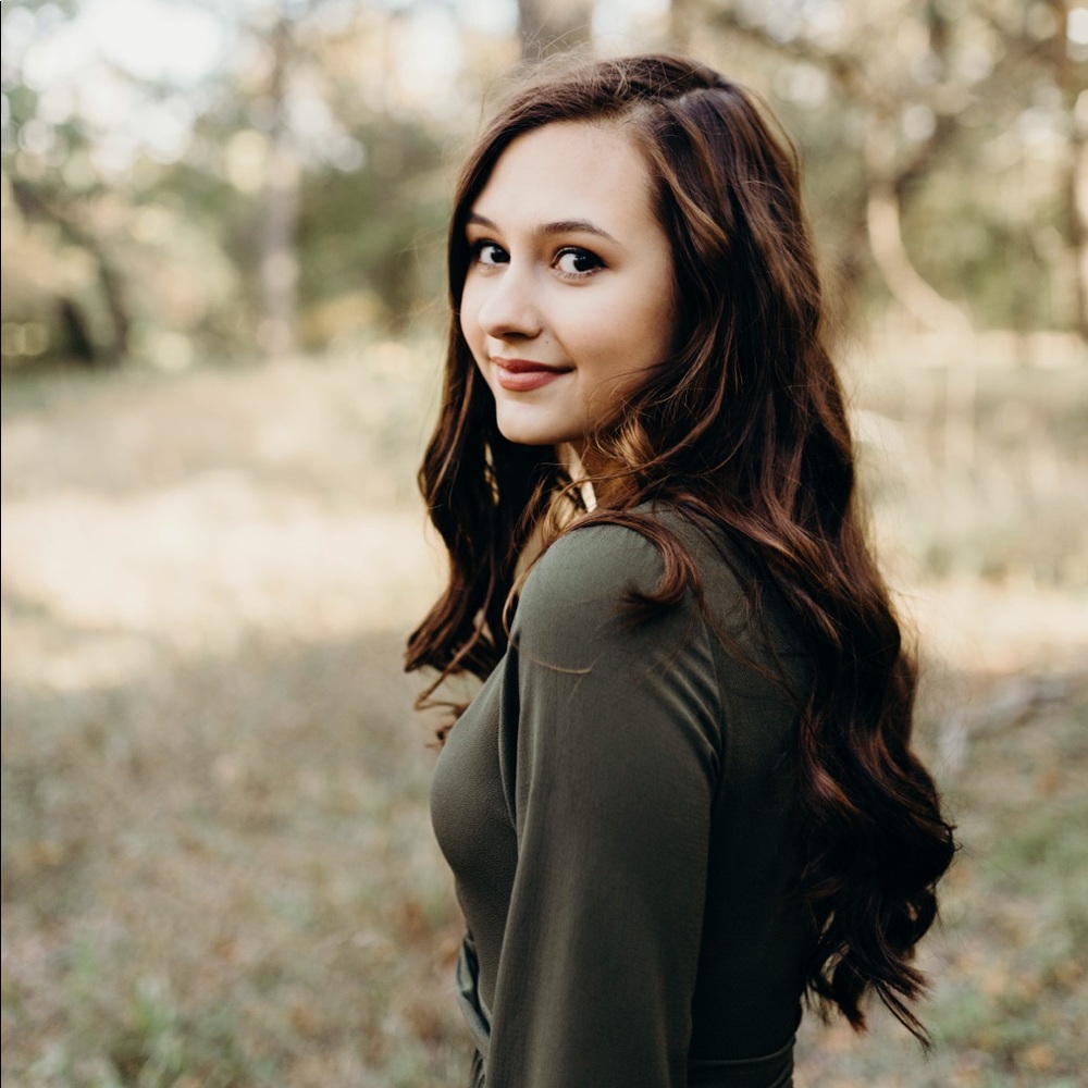 Meet your Posher, Emma